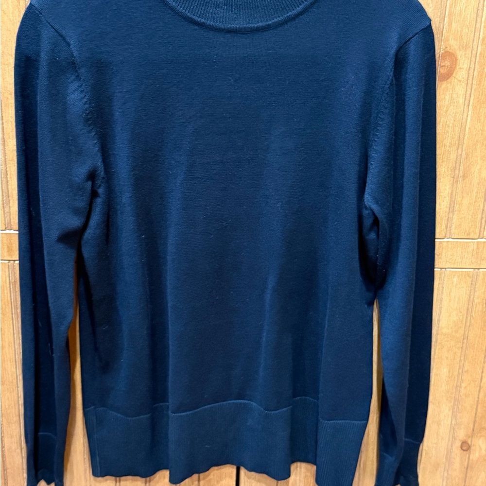 Cable & Gauge womens Crewneck Sweater in black